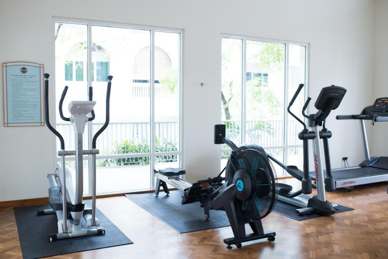 The Suites At Waterside Straits Quay By Plush Bagan Jermal Εξωτερικό φωτογραφία