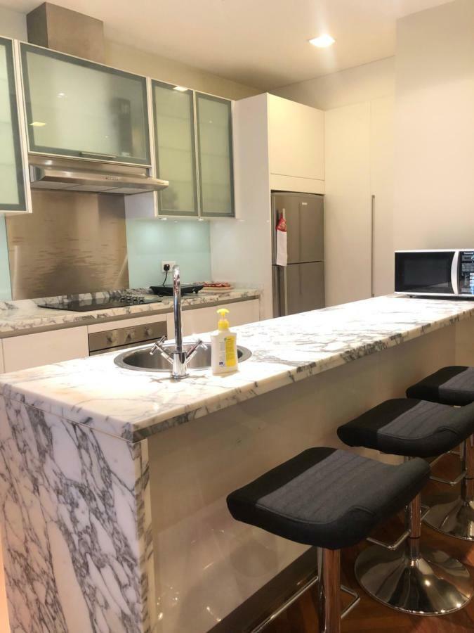 The Suites At Waterside Straits Quay By Plush Bagan Jermal Δωμάτιο φωτογραφία